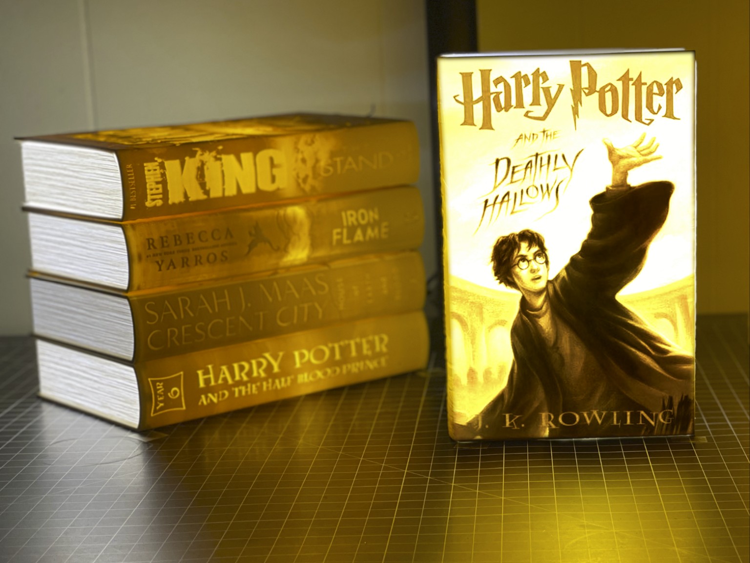 Golden illuminated Harry Potter themed lithophane display